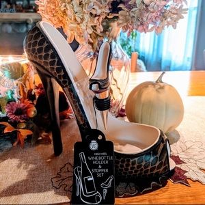COPY - ⚡️High Heel Wine Bottle & Stopper Set ⚡️
